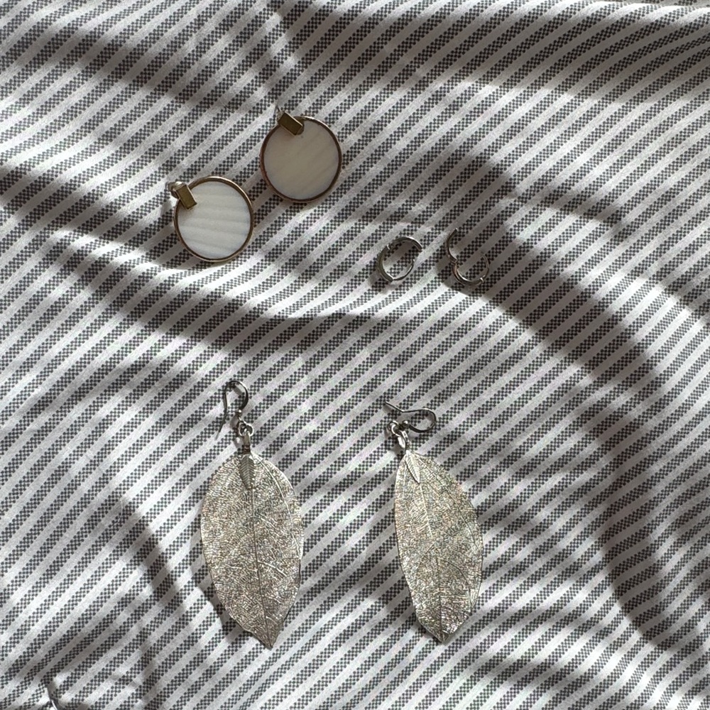 Assorted earrings